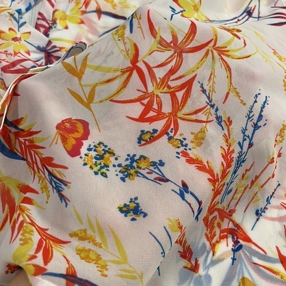 ModCloth Be Buzzworthy Button Up Blouse Size L - Picture 5 of 10